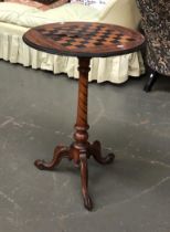 A Victorian walnut and inlaid chess table, 52x73cmH