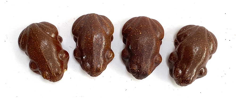 Four Errington Reay & Co. Bardon Mill salt glazed stoneware frogs, 9.5cmL - Image 2 of 2