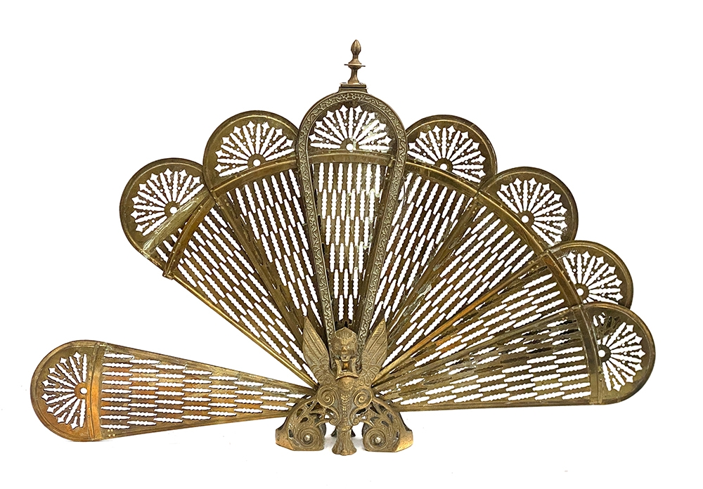 A brass 'peacock' fire screen (af), 62cmH