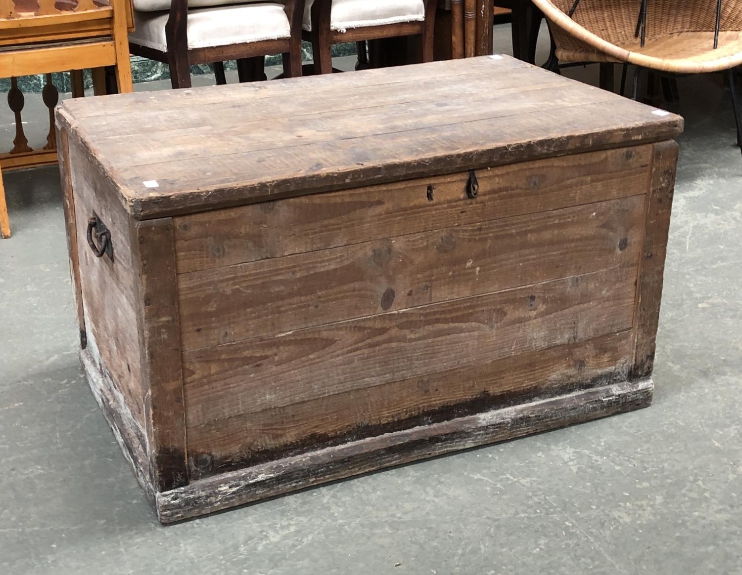 A vintage pine crate, with hinged lid, 89x54x51cmH