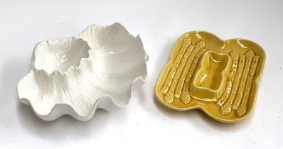 Interior design interest: A Bordallo Pinheiro shell shaped serving dish, 28cmW; together with a