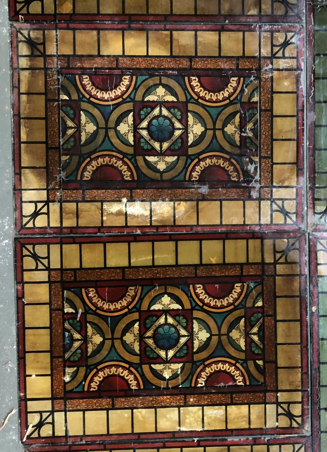 Ten arts & crafts stained glass style panes (prints on glass) (af), 55x39.5cm - Image 3 of 6