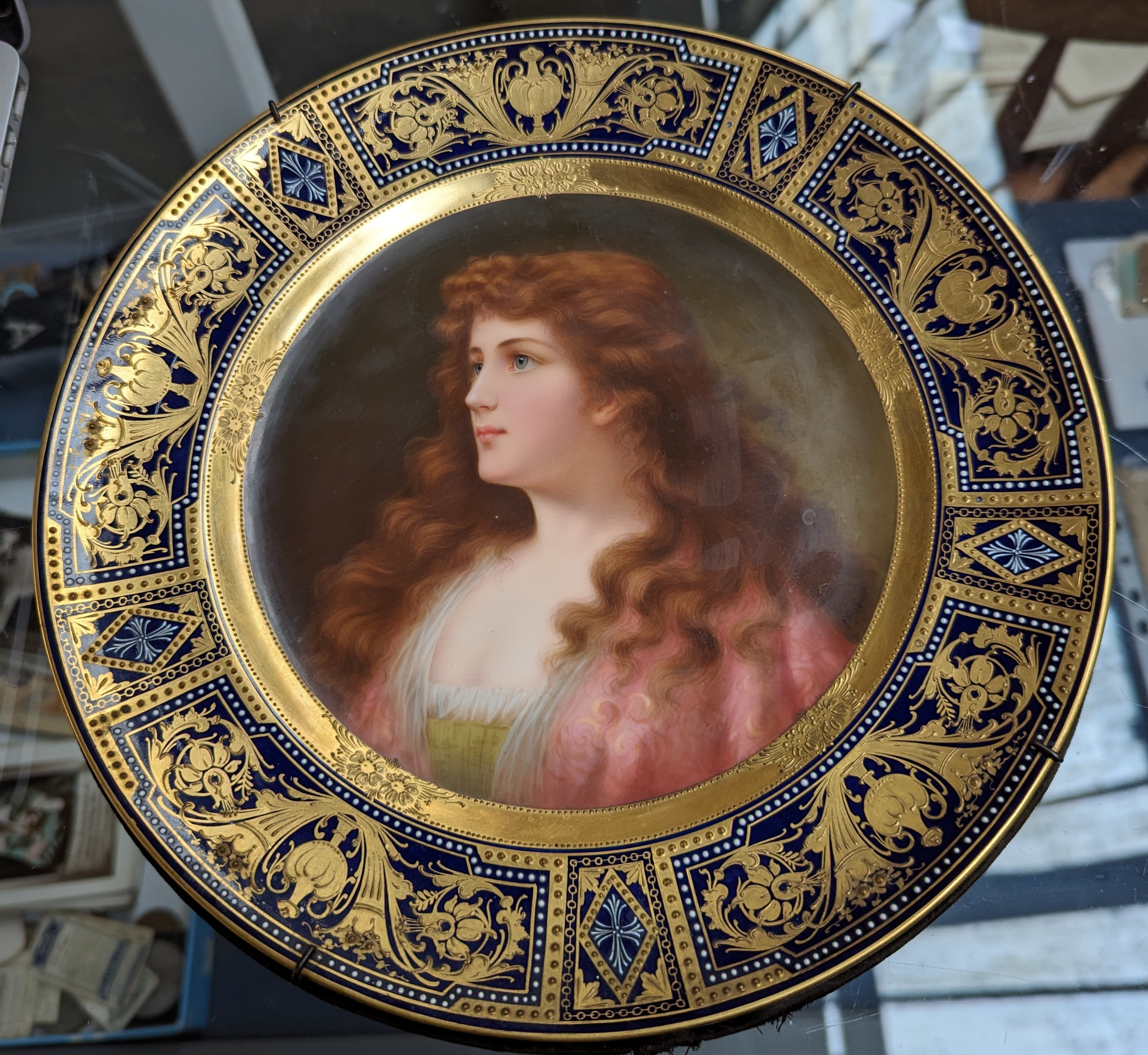 A Royal Vienna porcelain cabinet plate after Angelo Asti, 'épanouissement', heightened in gilt, mark - Image 3 of 8