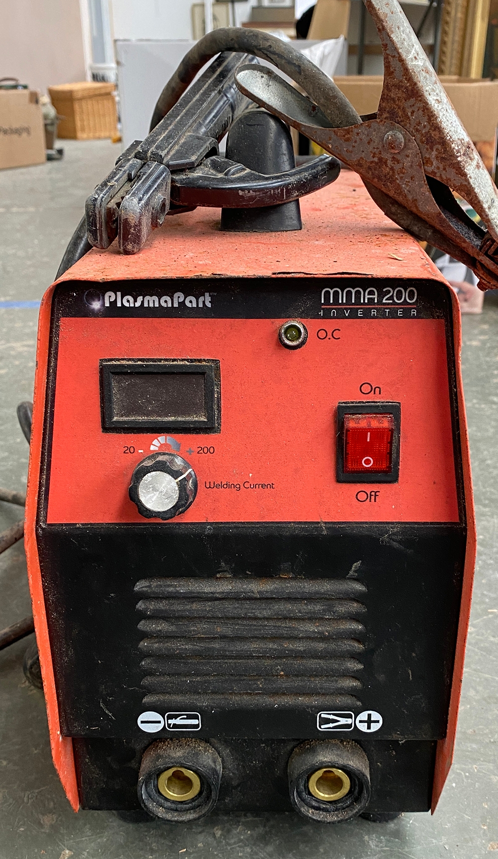 A PlasmaPart mma 200 inverter arc welder - Image 2 of 2