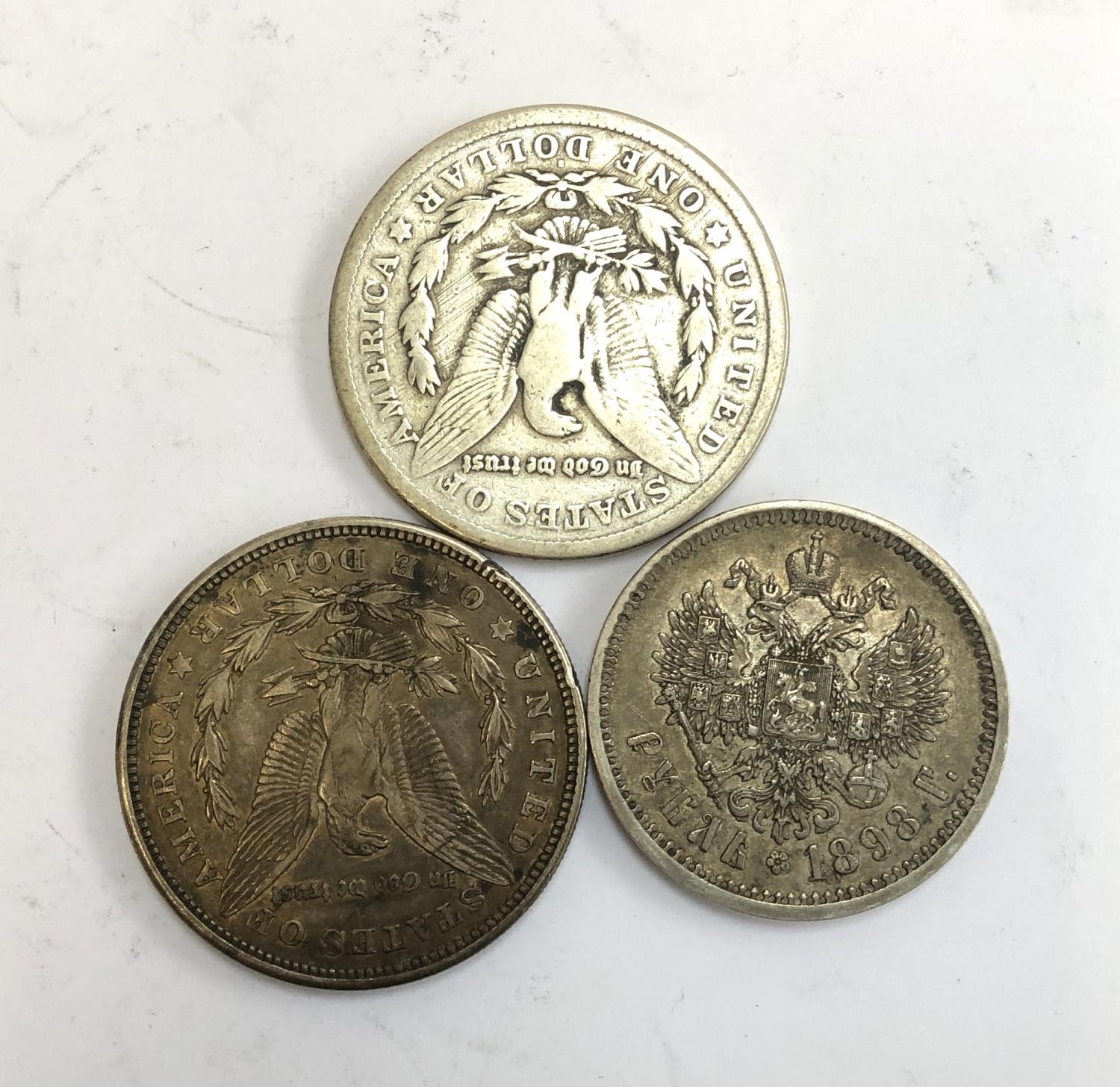 Two United States of America one dollar coins, 1921, together with 1 Rouble, Russia, 1898 - Image 2 of 2