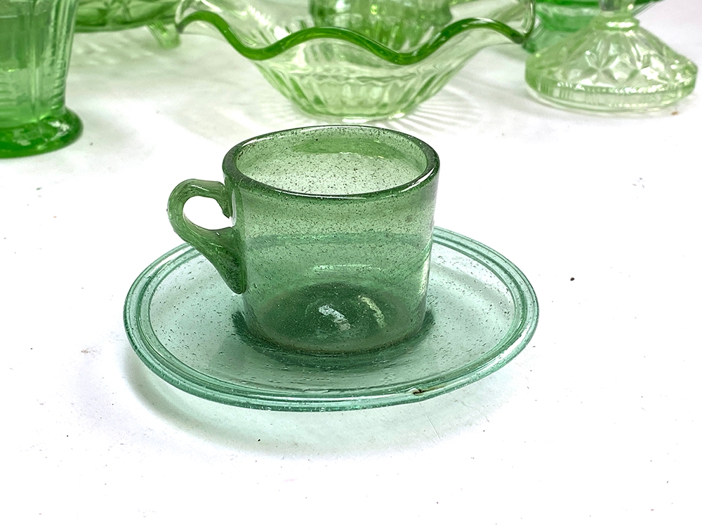 A quantity of green glassware to include a handblown cup and saucer - Image 2 of 2