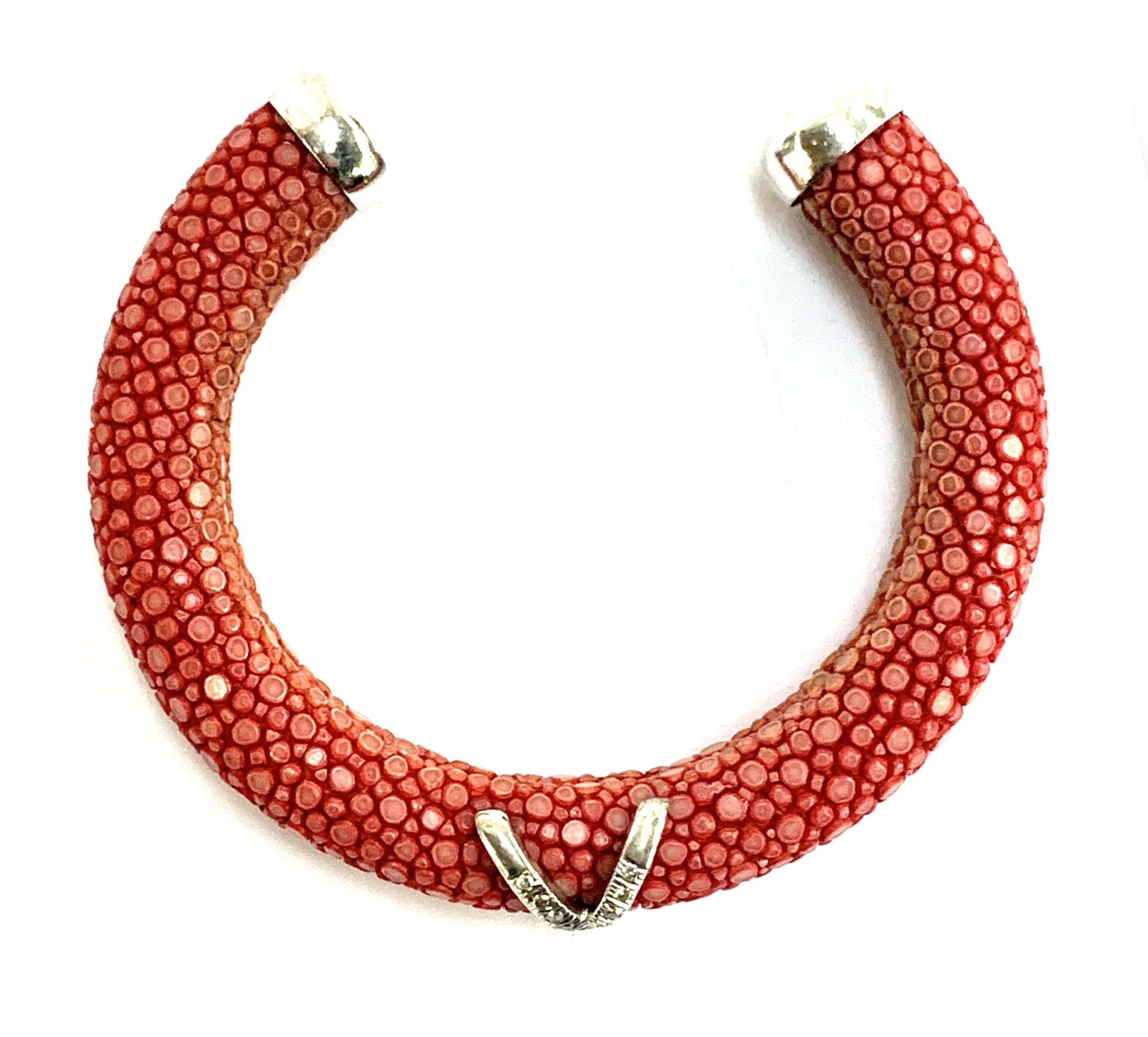 A red shagreen, silver and diamond bangle, 7.5cmW, 29g - Image 2 of 2