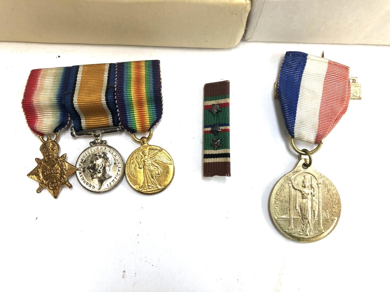 A set of 3 miniature medals comprising 1914-15 star, victory and war medals, together with an Edward - Image 2 of 2