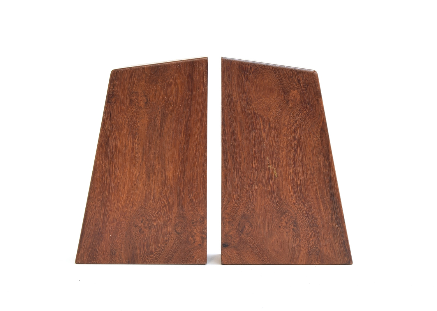 Alan Peters (1933-2009), a smart pair of walnut bookends with boxwood inlay, stamped to base, 15cm - Image 2 of 2
