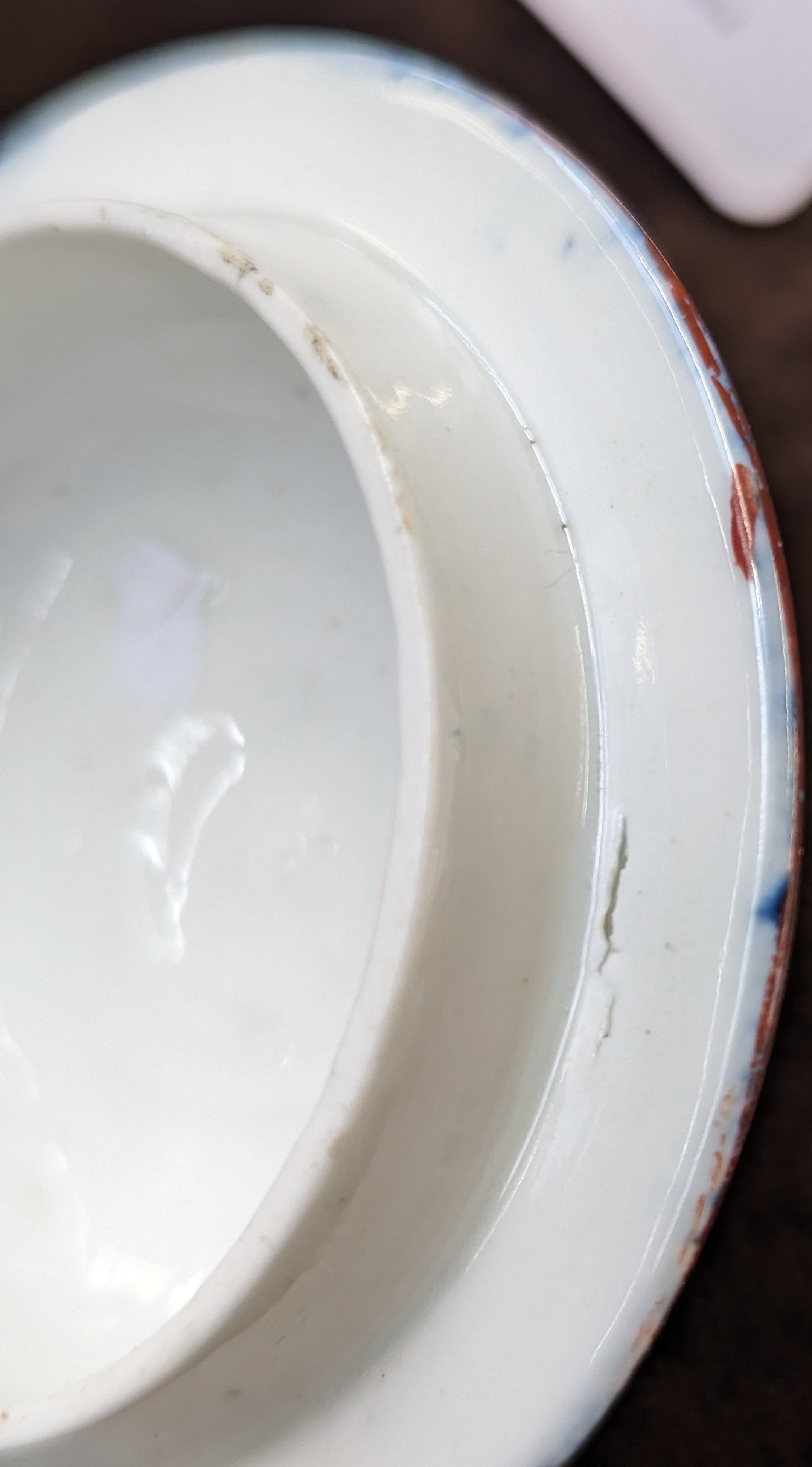 A Worcester powder blue ground porcelain teapot and cover in Kakiemon style c. 1765, With acorn - Image 6 of 6