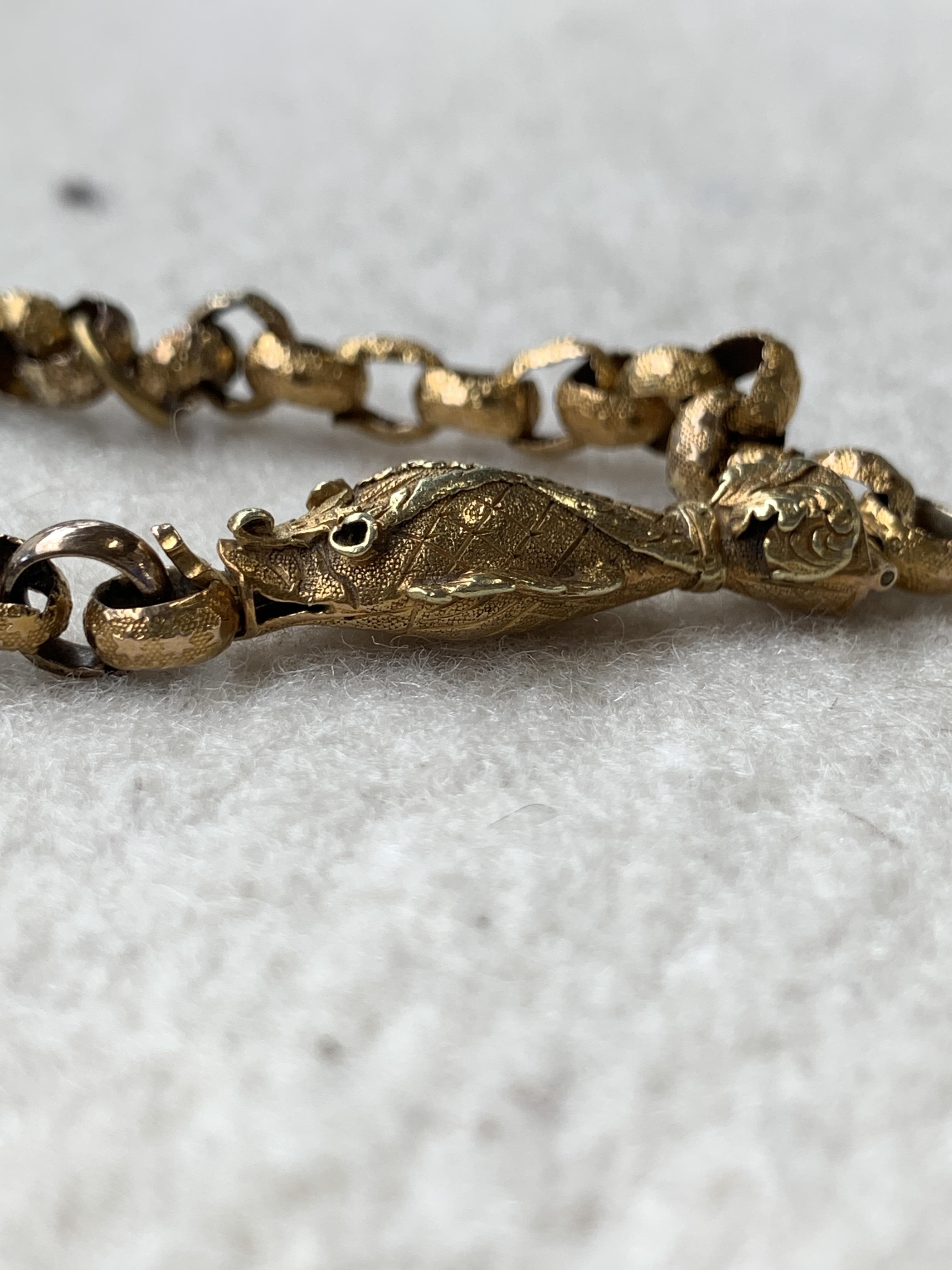 A Georgian gold bracelet with a well modelled serpent or snake clasp, 2.8cm long, the belcher links - Image 7 of 11