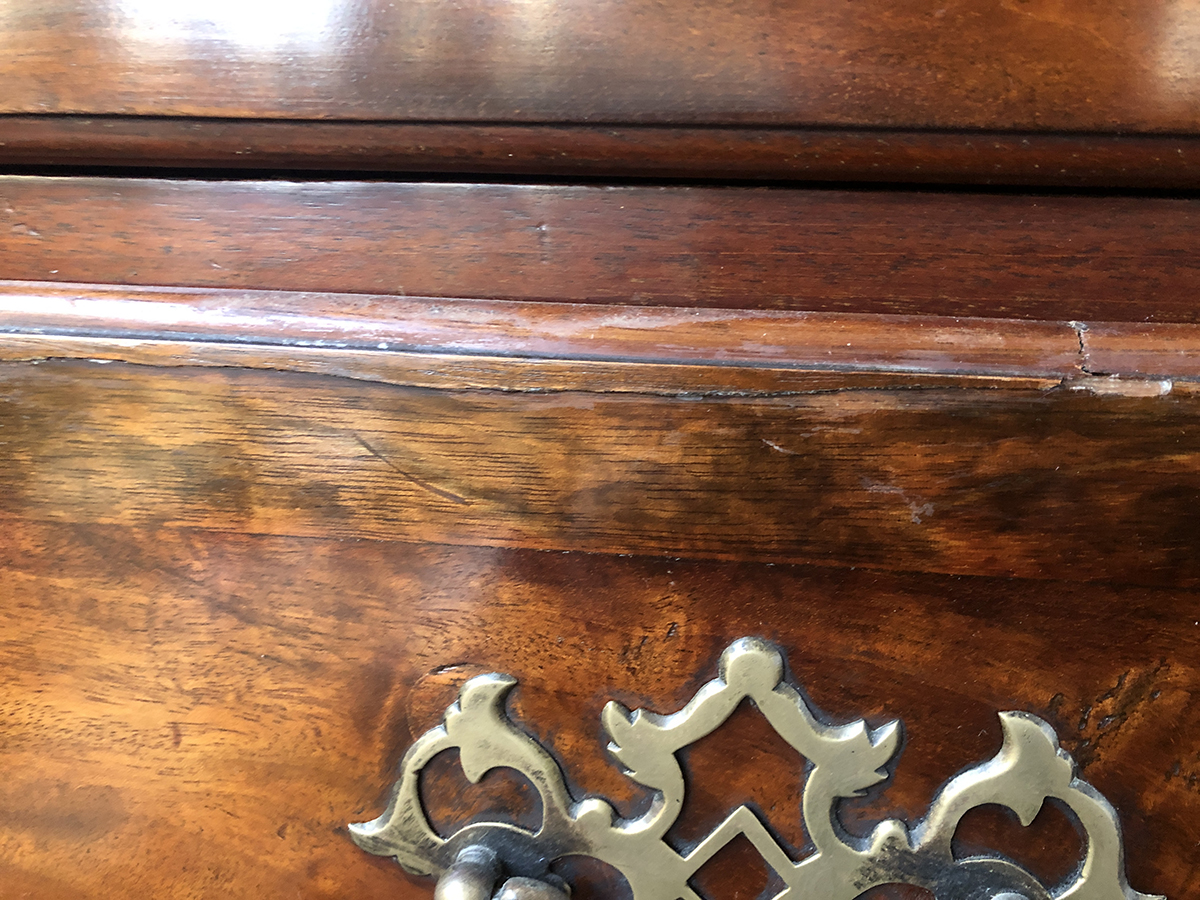 A George III chest on chest, dentil cornice over two short and three long drawers flanked by - Image 7 of 10