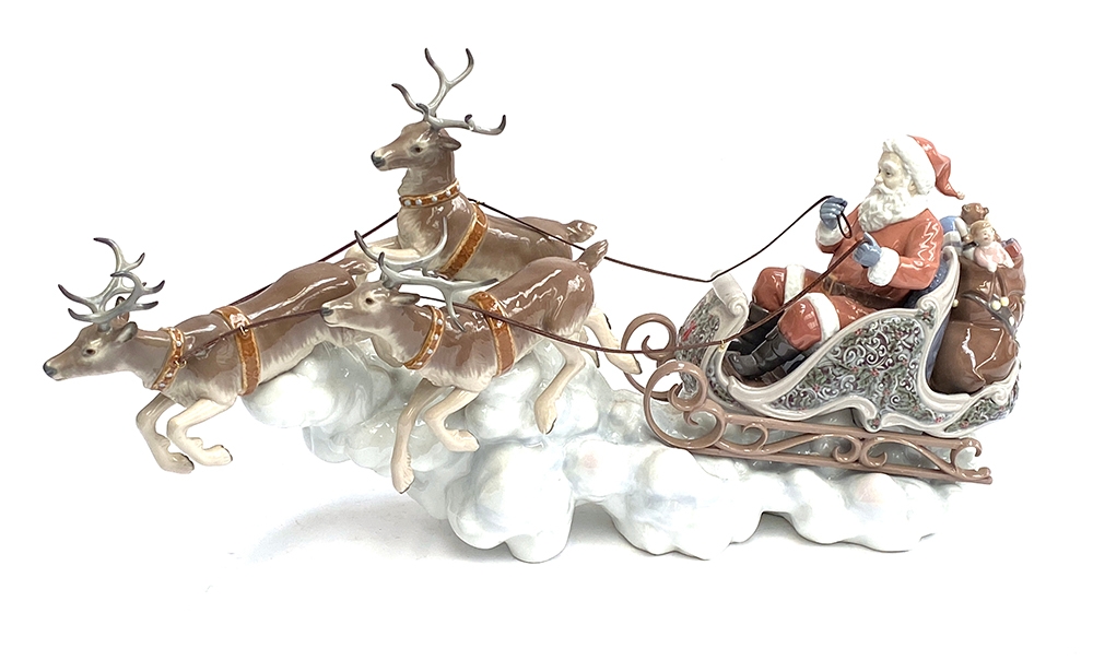 A Lladro figurine 'Santa's Midnight Ride Sleigh', model no. 1938, modelled by Alfredo Lorenz, no. - Image 2 of 7