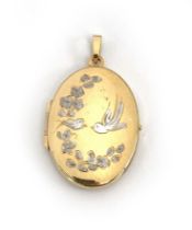 A 9ct gold locket with bird and floral decoration, 2.6cmL, 3.8g