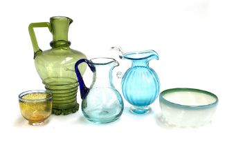 A collection of art glass to include small Kosta Boda cup, 5cmH, Bath glass etc