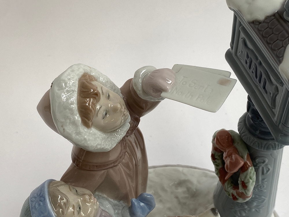 A Lladro figure group, 'Holiday Wishes', no. 8010, 25cmH, in original box - Image 2 of 4