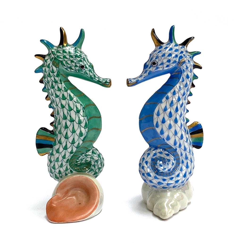 Two Herend Hungary porcelain seahorses, each approx. 10cm (2)
