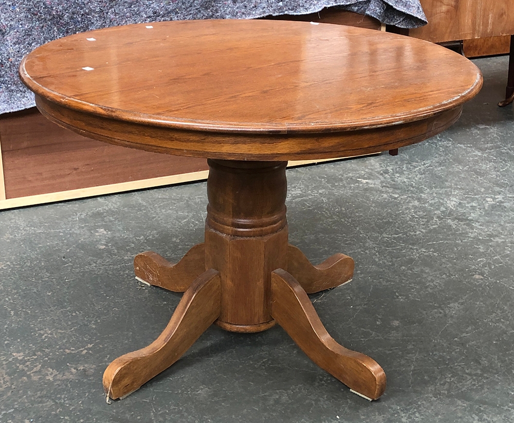 A modern circular oak breakfast table on pedestal base, approx. 107cmD 73cmH