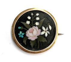 A Victorian gold mounted pietra dura brooch (pin clasp absent), 3cmD