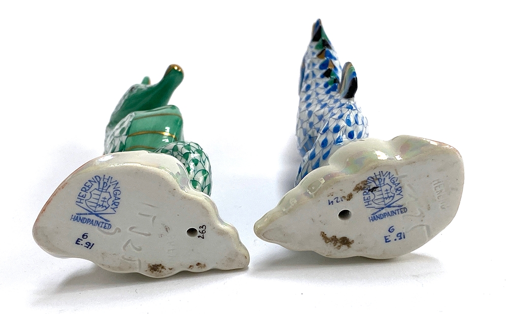 Two Herend Hungary porcelain seahorses, each approx. 10cm (2) - Image 4 of 7