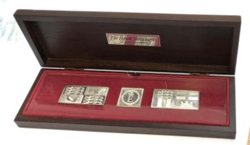 A cased set of three 'The Royal Standards' silver commemorative ingots for Elizabeth II Silver