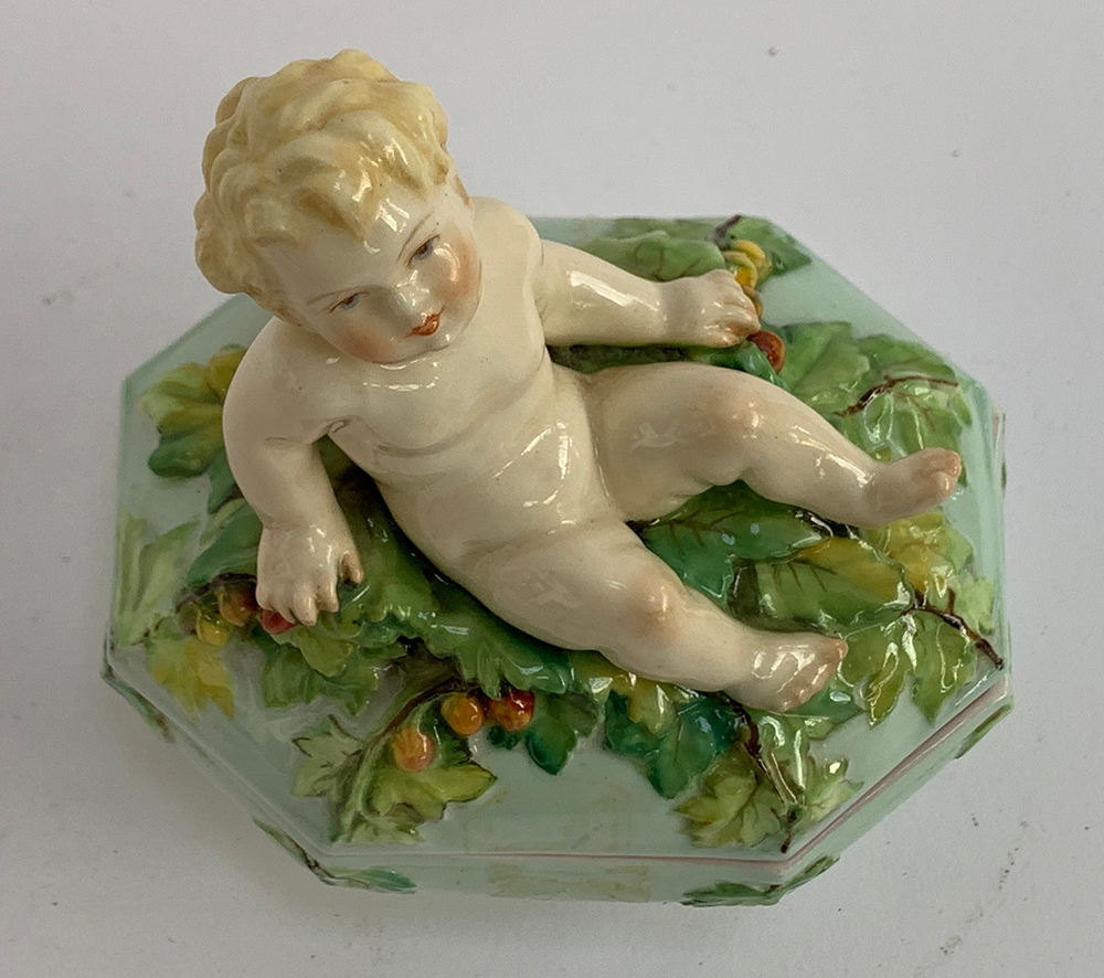 A rare early 20th century Royal Worcester porcelain box, modelled by Henri Bargas, the lid - Image 7 of 12