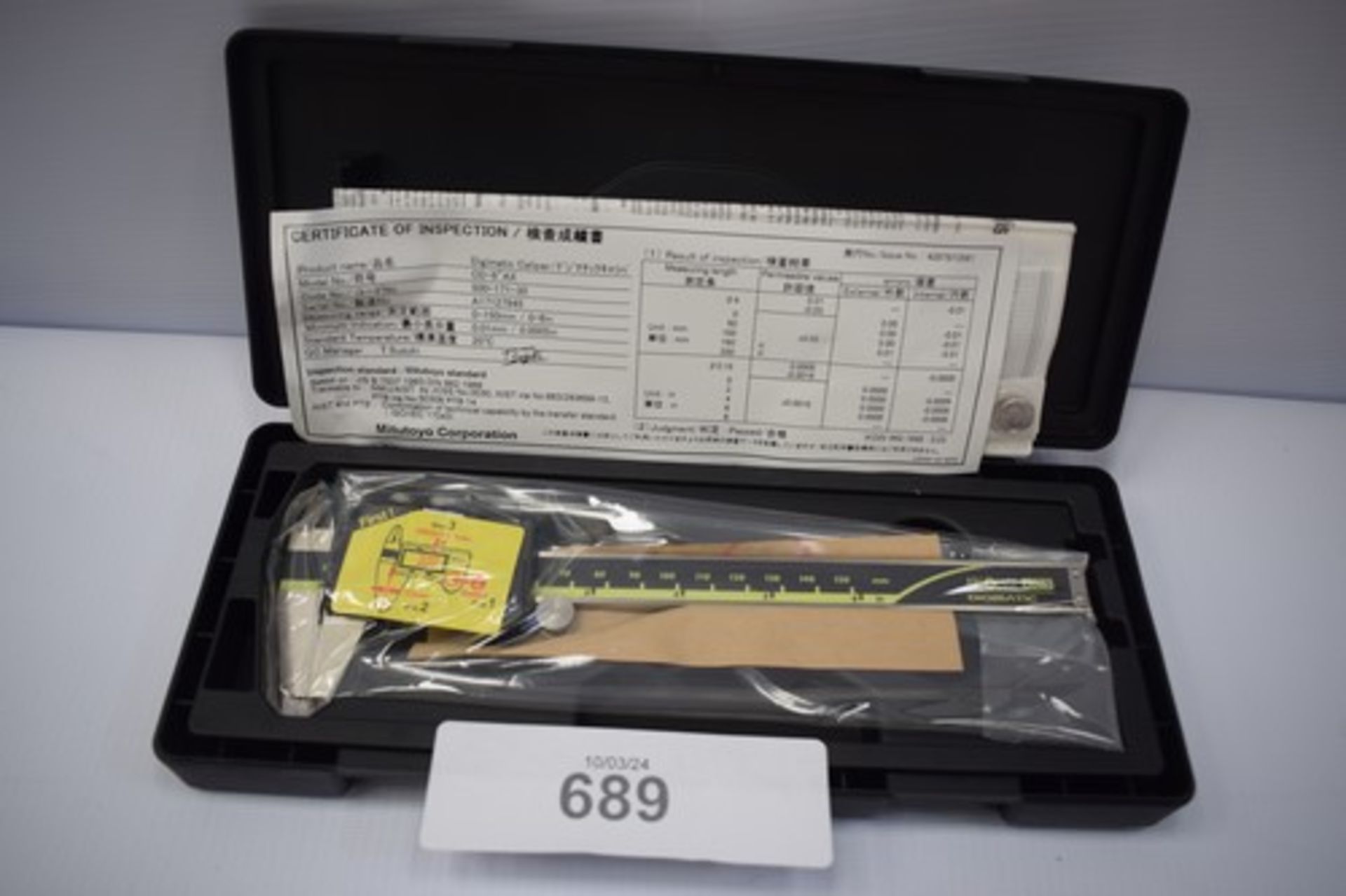 1 x Mitutoyo digimatic caliper, model: 500-171-30 CD-6" AX - new in case (GS0)