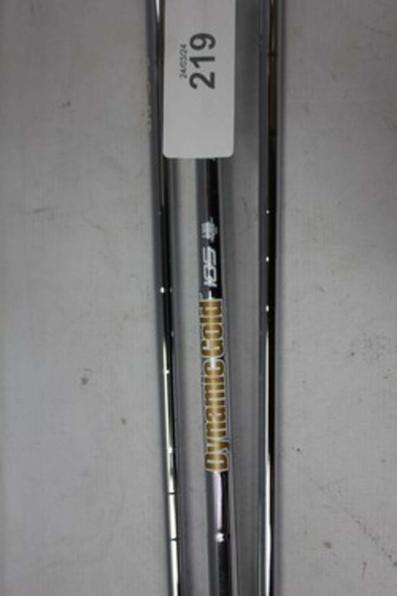 4 x TaylorMade Stealth golf clubs, No: 5, No. 6, No. 7 and No. 8 with dynamic gold 105 shaft, left- - Image 2 of 2