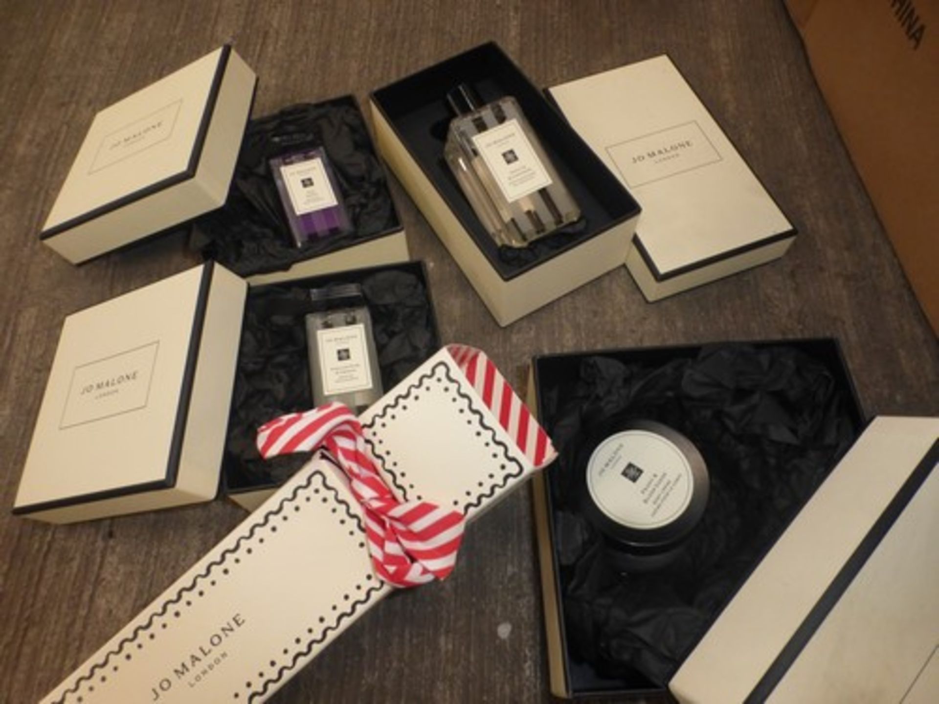 5 x items of Jo Malone toiletry items, including 100ml body and hand wash, etc. - new (C9B)