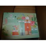 8 x gift boxed Ren clean Skincare sets - sealed new in box (cab pallet)