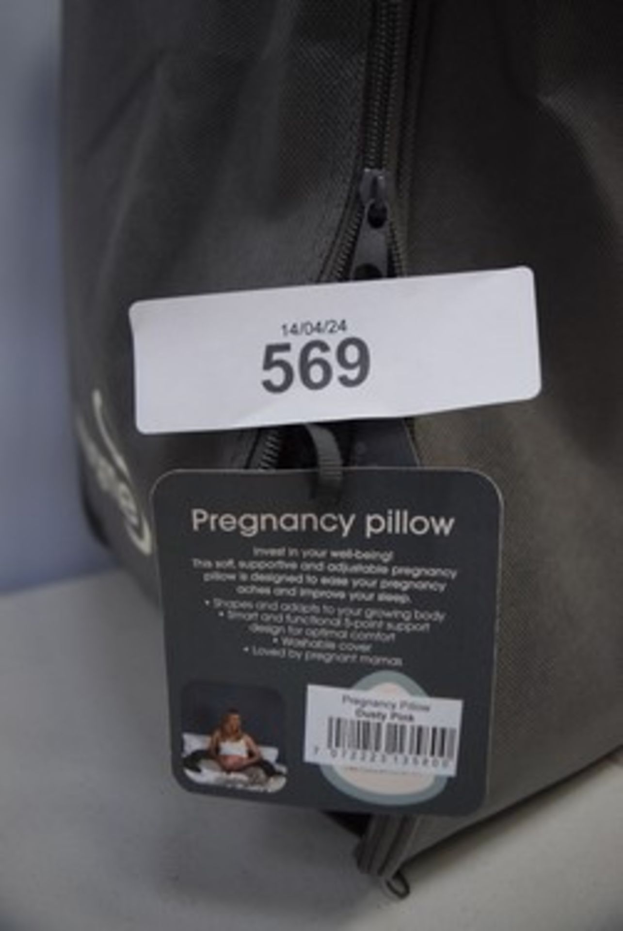 1 x Bbhugme dusty pink pregnancy pillow, EAN 7072223135800 new in