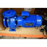 1 x Lowara water pump, Model NSCE40 125/30, P25 RCS4, code 101840220, 400V, 290rpm, 3KW - New in tat