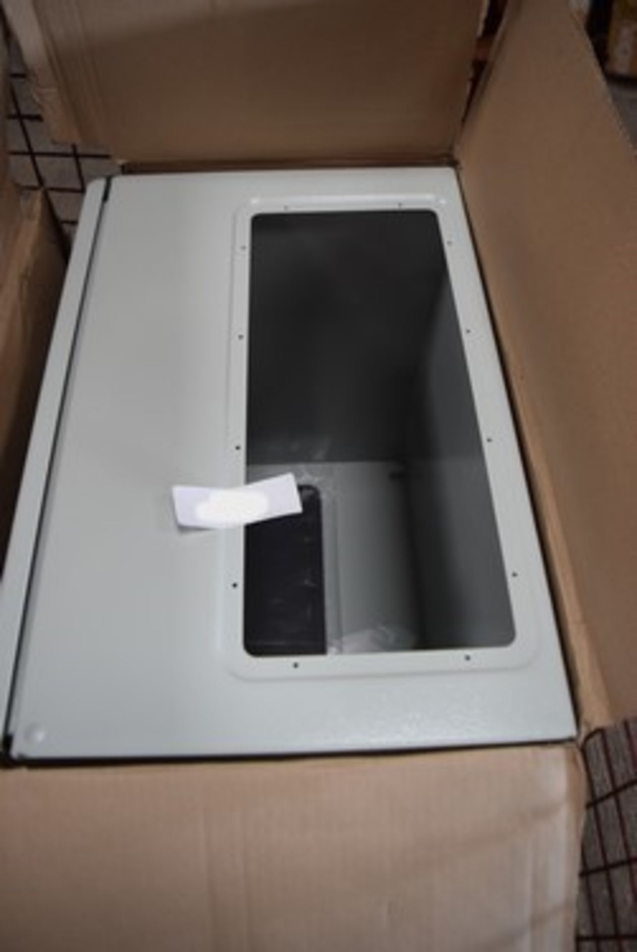 3 x Schneider Electric steel enclosures, including 1 x 12way, 250amp distribution board, item No: - Image 7 of 9