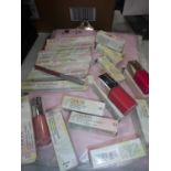 20 x items of Clinique lip products, comprising lip liners, primers and lipsticks, various