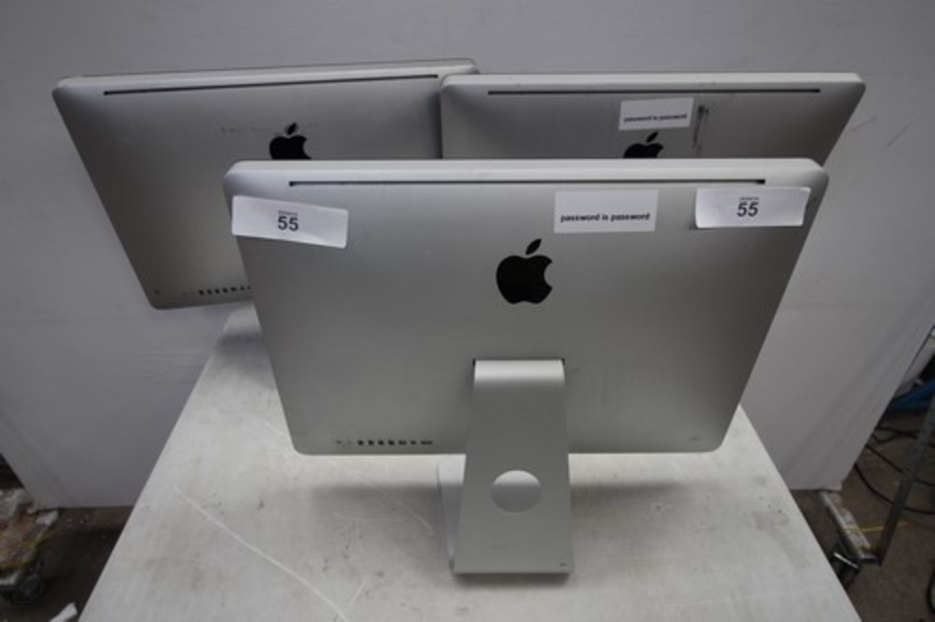 3 x Apple iMac 21.5" desktop computers, model No: A1311, powers on ok, not tested - second-hand ( - Image 3 of 4