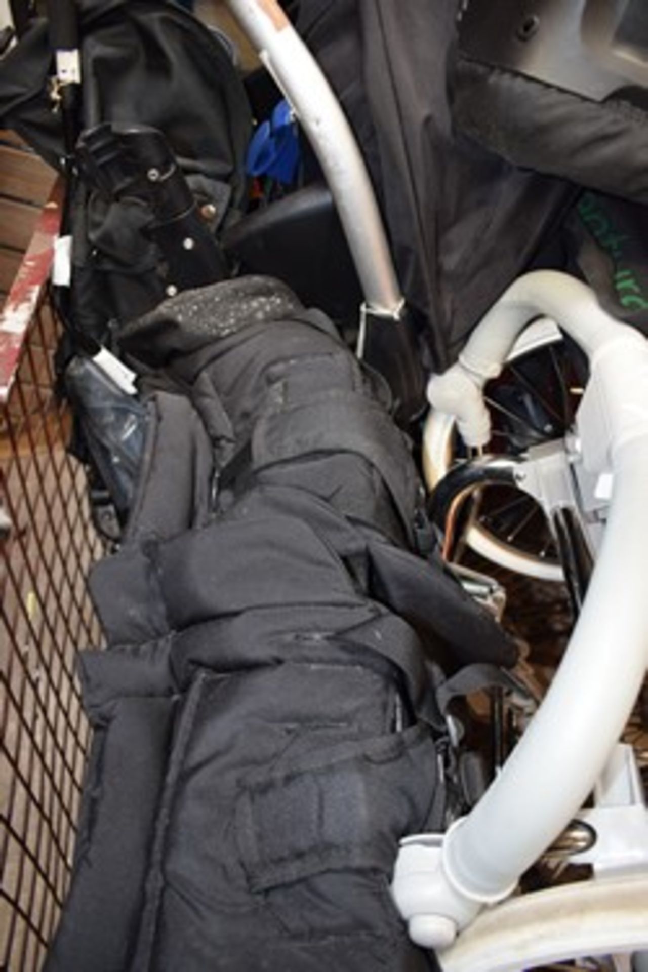 A selection of branded pushchairs, various conditions - Second hand (GSF) - Image 4 of 4