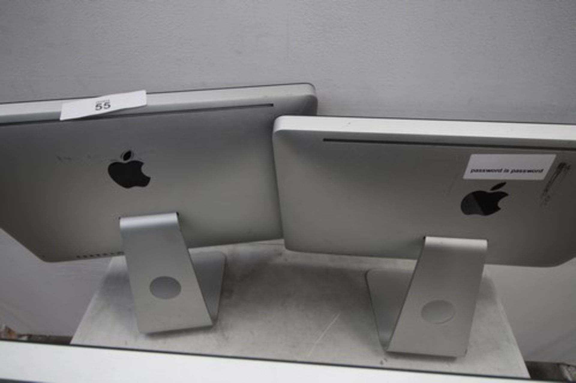 3 x Apple iMac 21.5" desktop computers, model No: A1311, powers on ok, not tested - second-hand ( - Image 4 of 4