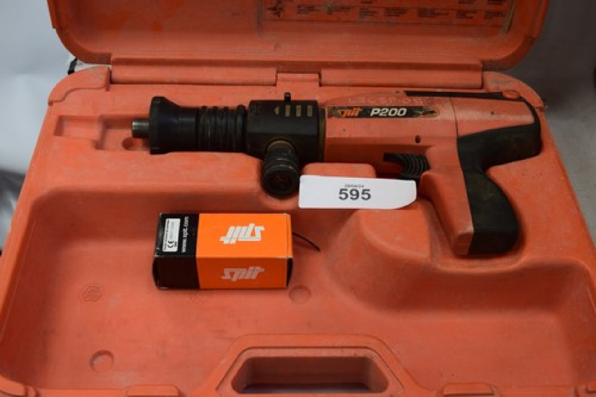 1 x Spit P200 nail gun, including small quantity of ammunition and carry case - second-hand (SW)