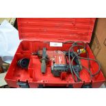 1 x Hilti electric hammer drill, model: TE25, 110v, problem with chuck, includes original red case -
