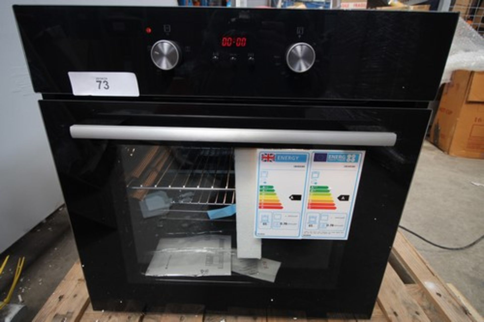 1 x Culina 65L single oven, black, model No: UB0652BK, small dent top right panel - new (ES9)