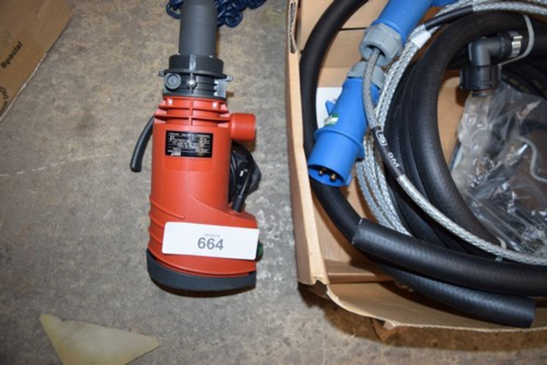 1 x Fluid Management Tech electric pump 23731 932, 240v, 52L P.H, pipe work and nozzle - new (GS1) - Image 2 of 3
