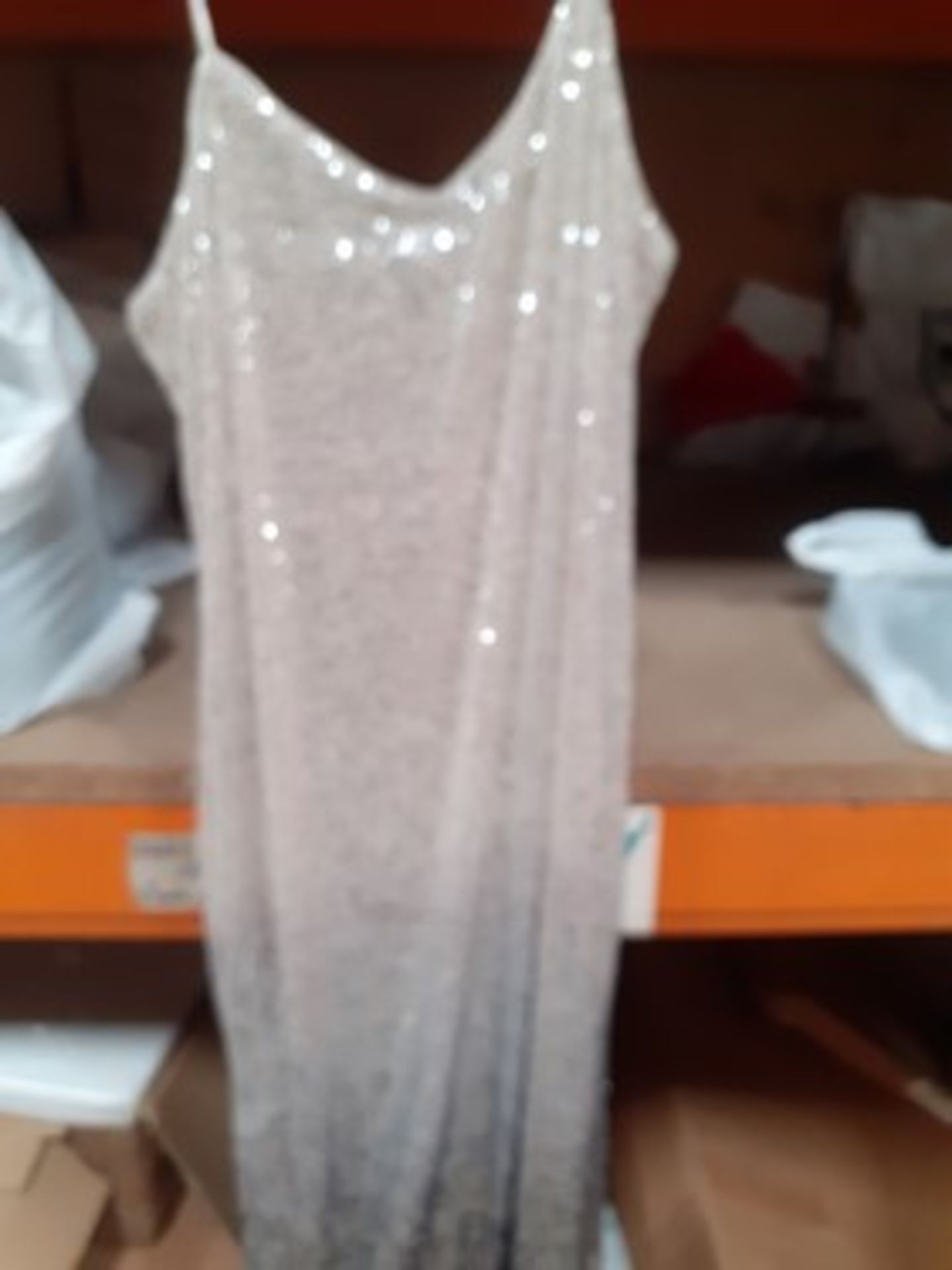 3 x items of ladies Superdry clothing, comprising 1 x Harlequin dress, size 10, 1 x Sequin wrap - Image 3 of 3