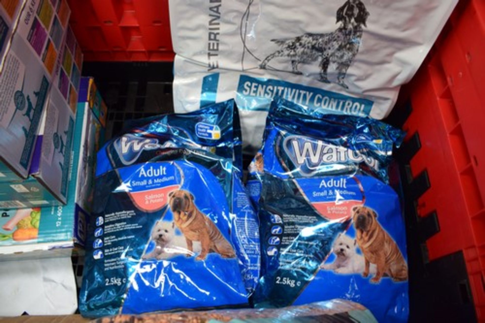 A large selection of dog food including 48 x 400g sachets of Natural mixed selection natural dog - Image 2 of 12