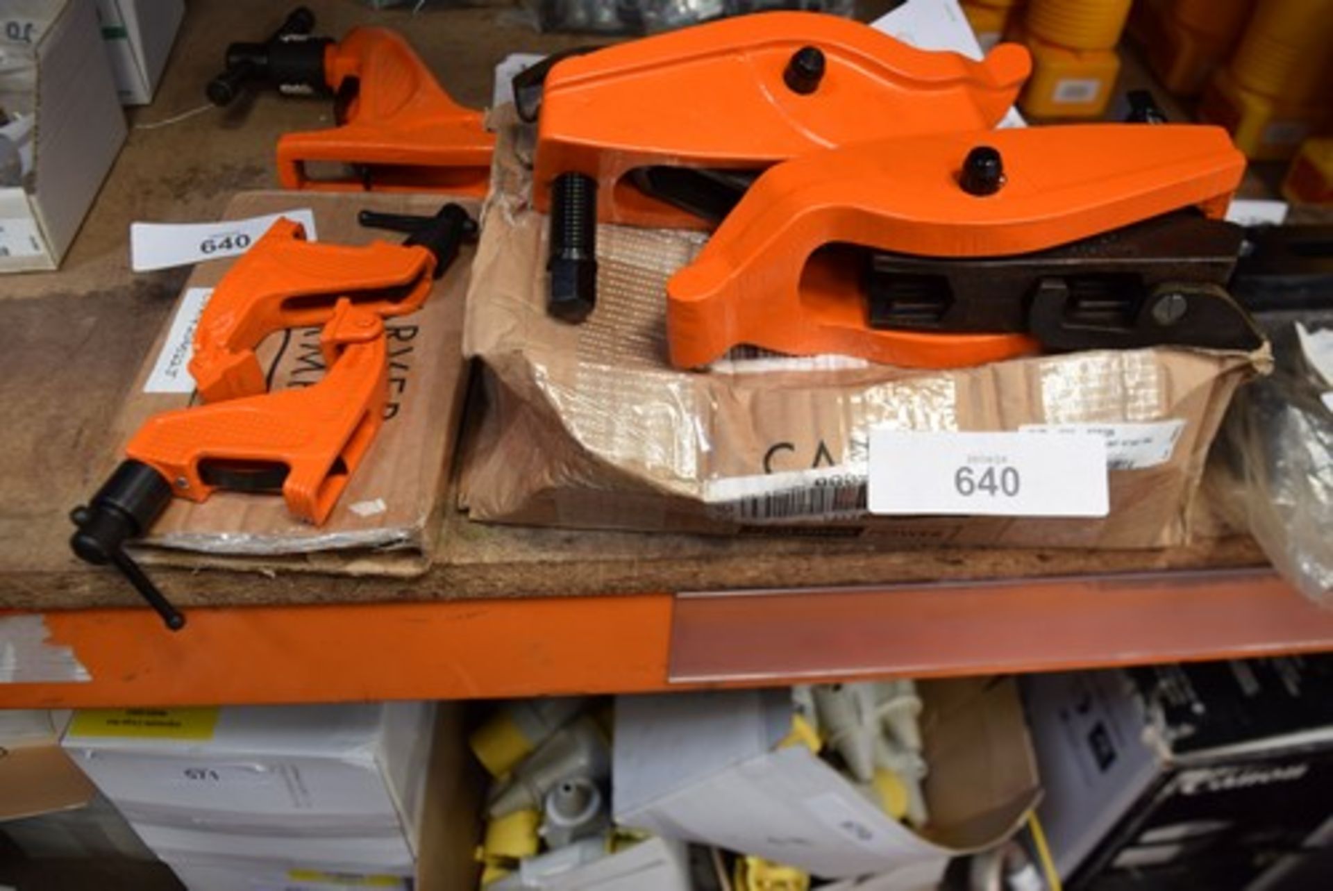 4 x Carver T402 tee slot clamps (head only), 2 x Carver T 186.900 bar clamps and Carver heavy duty c