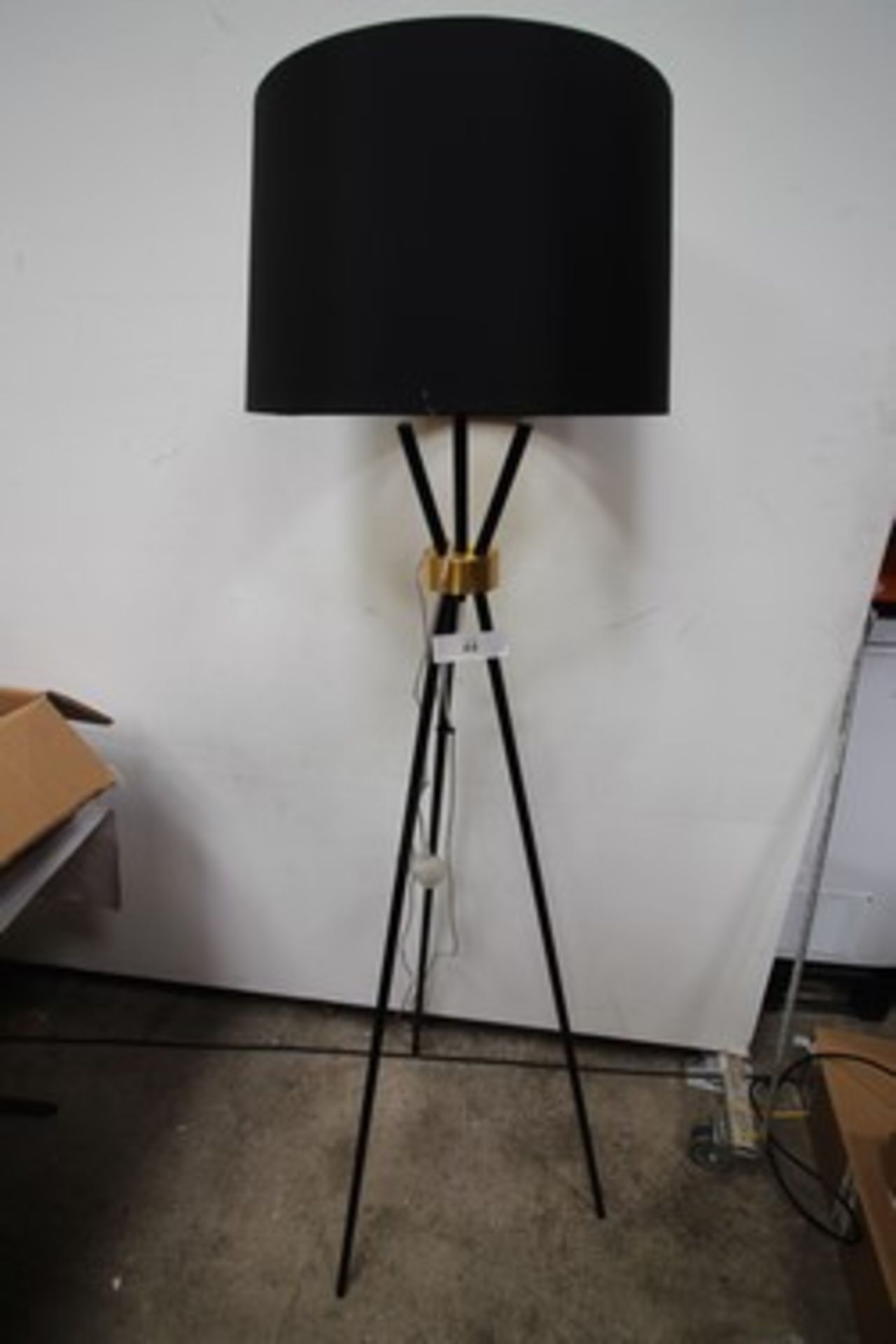 5 x new and refurbished black lights, including Oden table lamp, black & gold floor lamp and 6lt - Image 4 of 5