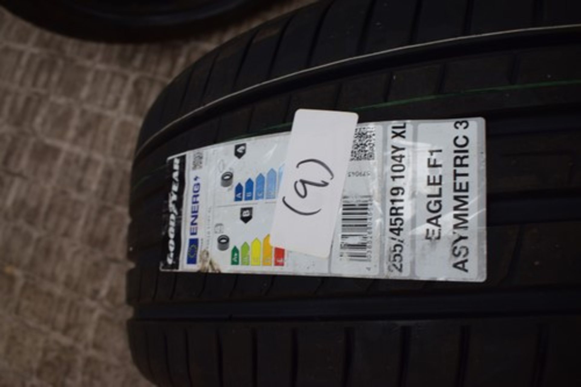 1 x Goodyear Eagle F1 Asymmetric 3 tyre, size 255/45R19 104Y XL - new with label (C1)(9)