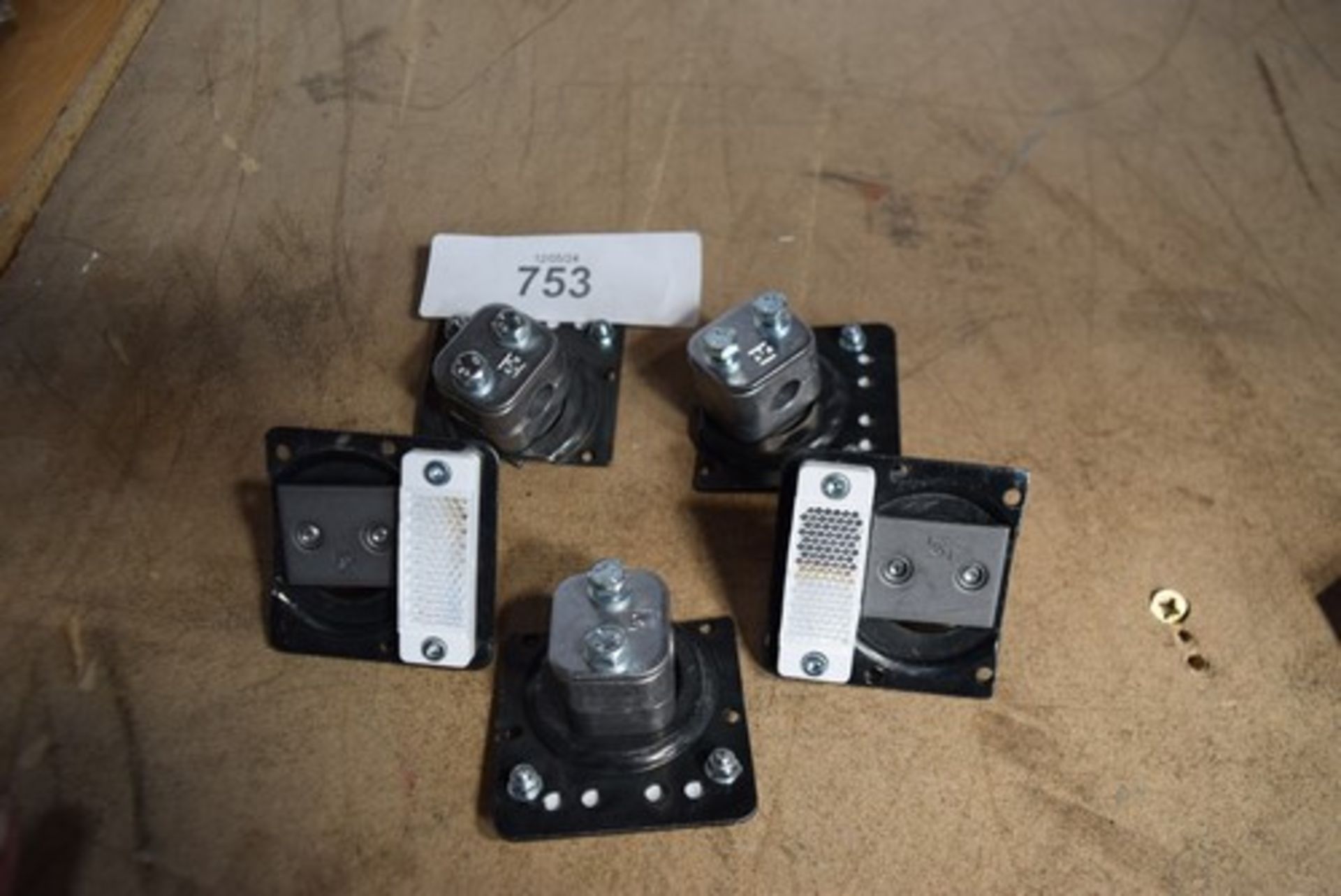 5 x metal rotary wire clamps - New (GSO)