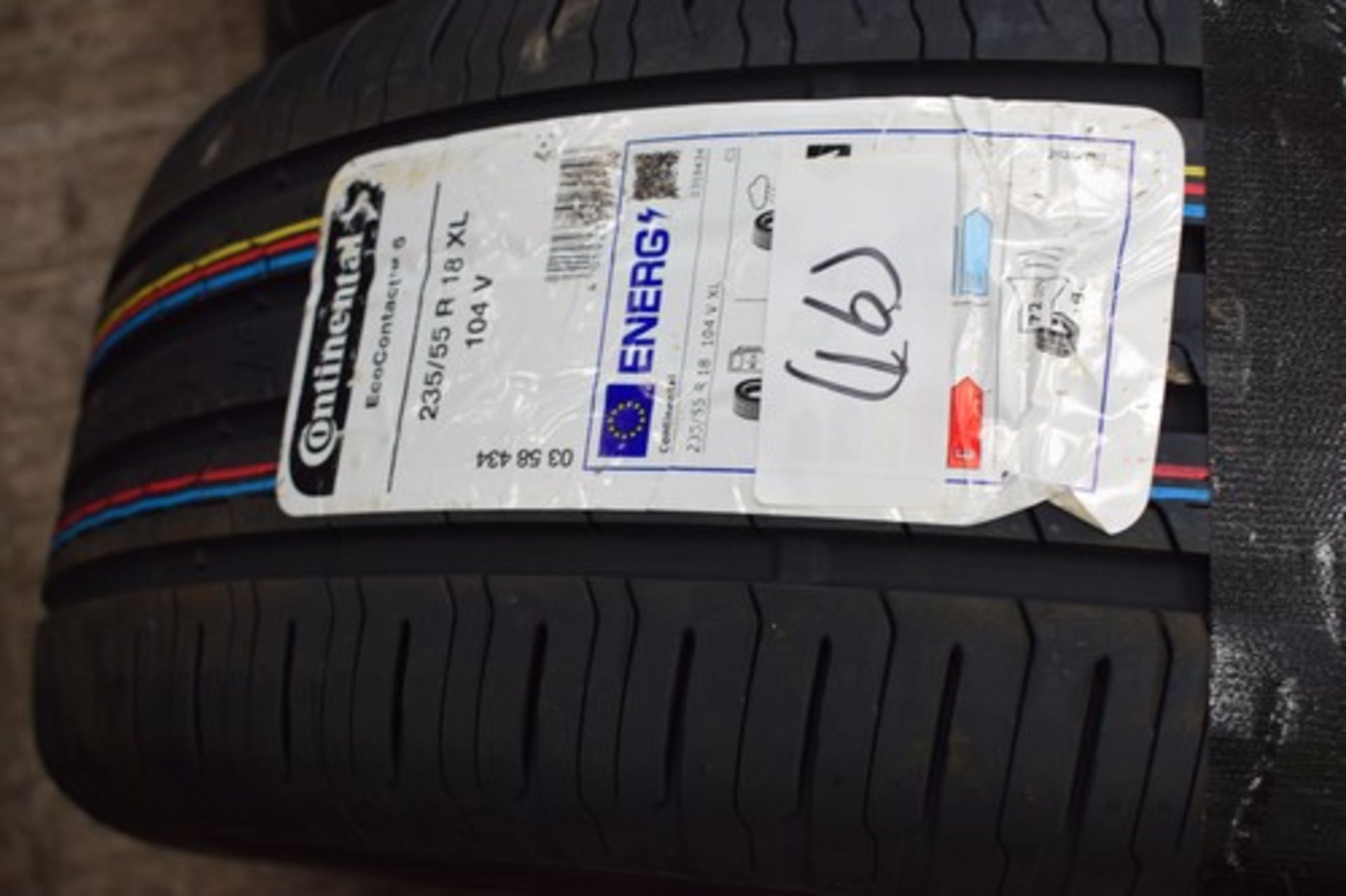 1 x Continental Eco Contact 6 tyre, size 235/55R18 104V XL - new with label (C2)(16)