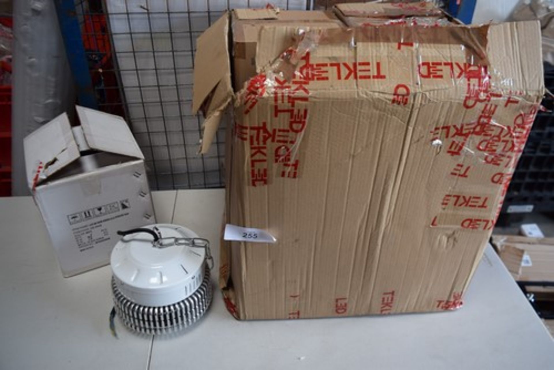 8 x Tekled high bay LED lights, 100w cool white, 4000k, IP20 - new in box (TS)