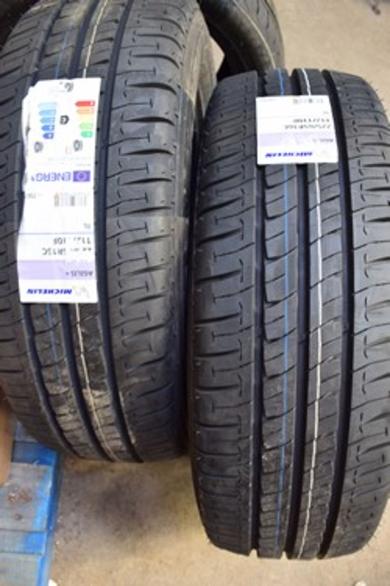 1 x pair of Michelin Agilis + tyres, size 225/65R16C 112/110R TL - circle mark to one tyre - New